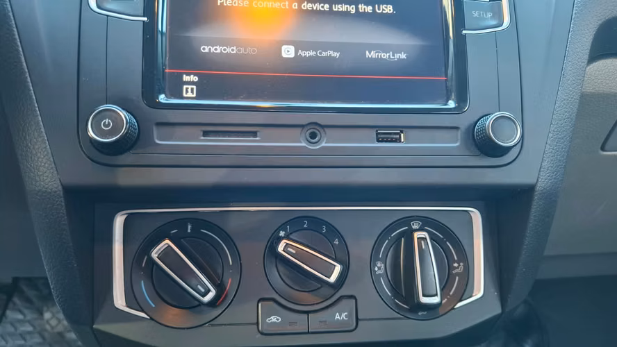VOLKSWAGEN  VOYAGE HIGHLINE 1.6 MT 2022