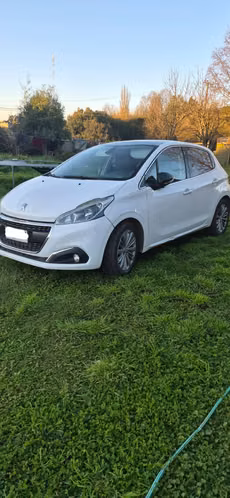 Peugeot modelo 208 año 2017