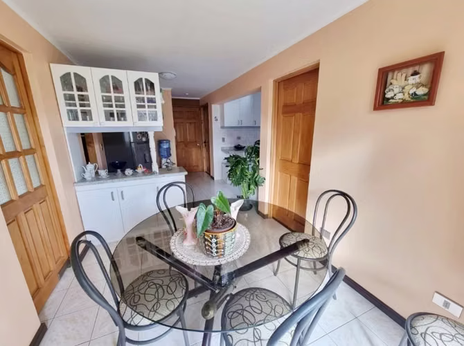 VENDE amplia casa en Bosques de Montemar, Concón.