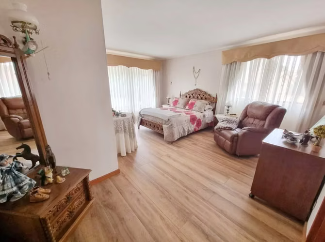 VENDE amplia casa en Bosques de Montemar, Concón.
