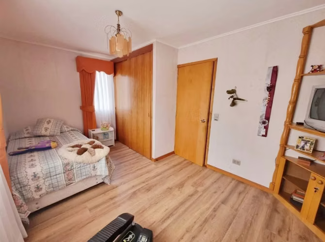 VENDE amplia casa en Bosques de Montemar, Concón.
