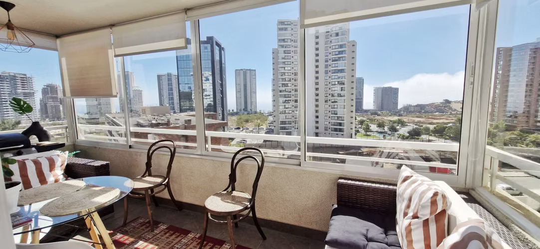 VENDE gran depto de 4D, en Bosques de Montemar, Co