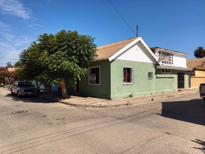 Se vende OPORTUNIDAD CASA SOLIDA DE 2 PISOS