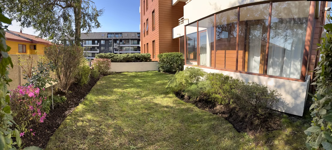 SE VENDE ACOGEDOR Y AMPLIO DPTO FRENTE AL LAGO VIL