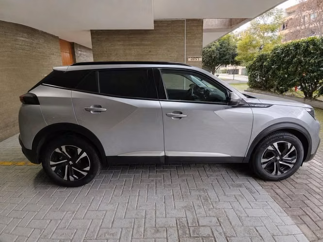 PEUGEOT 2008 ALLURE - 2021 | 2571