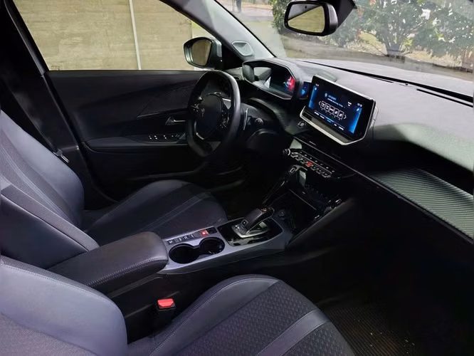 PEUGEOT 2008 ALLURE - 2021 | 2571
