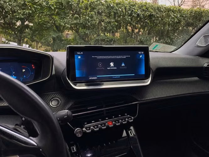 PEUGEOT 2008 ALLURE - 2021 | 2571