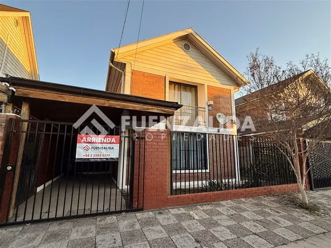 Casa en arriendo de 4 dorm, 3 baños en Maipú