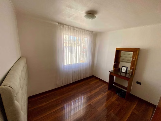 EN VENTA! CASA 2 PISOS REMODELADA  (177538)