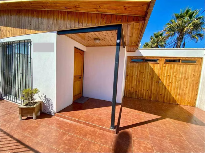EN VENTA! CASA 2 PISOS REMODELADA  (177538)