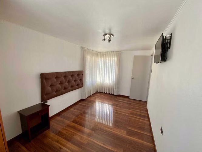EN VENTA! CASA 2 PISOS REMODELADA  (177538)