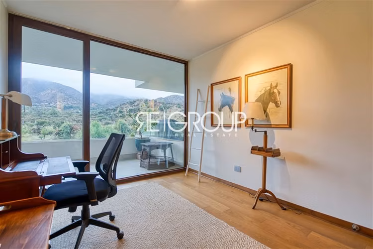 Departamento en venta de 3 dorm. en Lo Barnechea