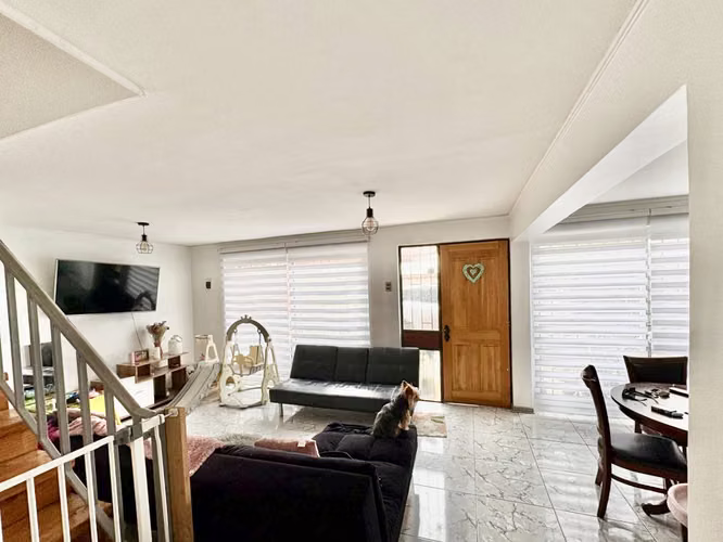 OPORTUNIDAD ÚNICA CASA EN VENTA PLAZA DE MAIPÚ