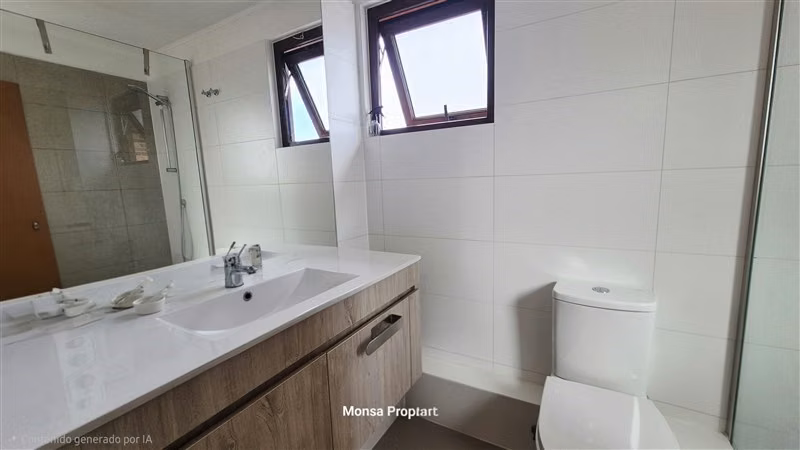 Casa en venta de 3 dorm 3 baños en Peñalolén