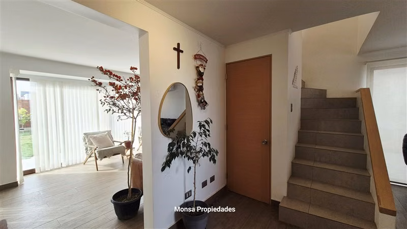 Casa en venta de 3 dorm 3 baños en Peñalolén