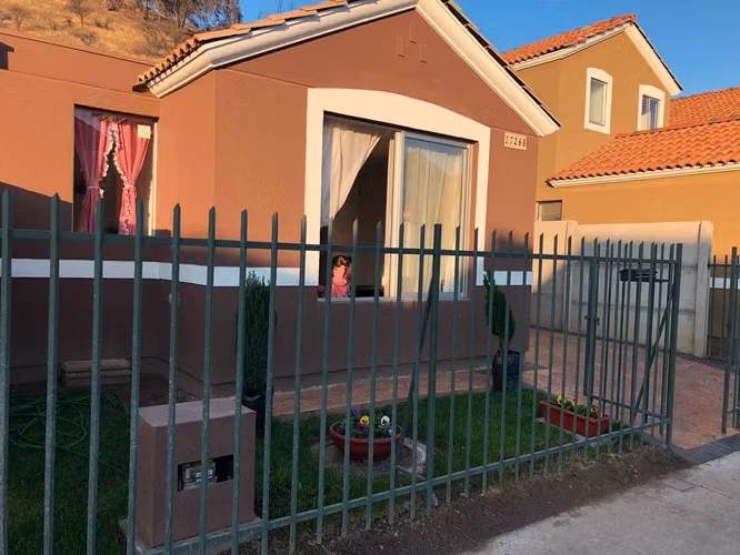 MODERNA CASA DE 1 PISO EN FALDEOS DE NOS (177601)