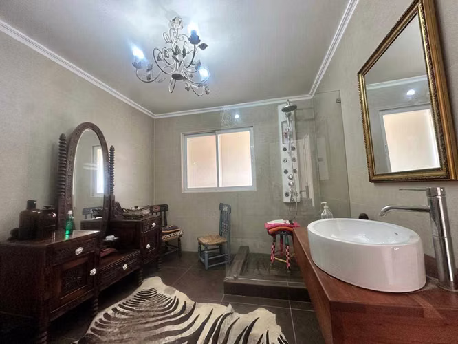 Amplia Casa Familiar con Gran Patio (177607) - Imagen 15