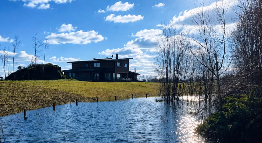 Exclusivo Condominio con Club House y Lagunas a Solo 11 Minutos (14 km) de Osorno