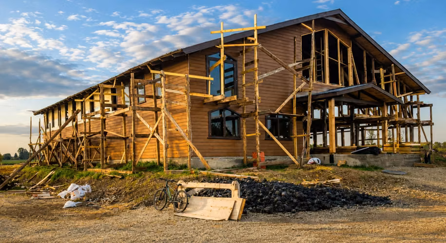 Exclusivo Condominio con Club House y Lagunas a Solo 11 Minutos (14 km) de Osorno