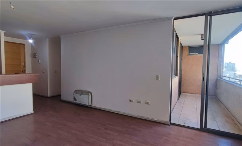 Amplio departamento 2D con Bodega Metro Santa Ana