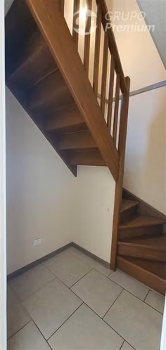 EXCLUSIVA CASA CASI NUEVA, 3D, 2B, 2E. BRISAS DE LABRANZA