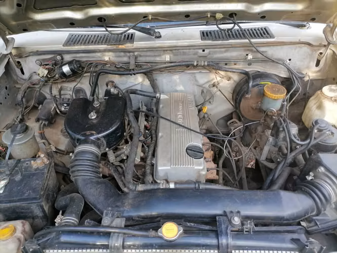 Nissan d21 4x4 año 1999