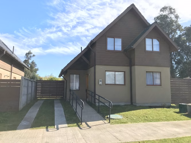 ARRIENDO CASA AMUEBLADA 4D 3B GRAN SITIO HACIENDA LAS CRUCES