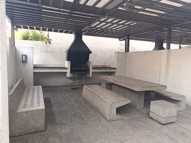 OPORTUNIDAD!!! VENDO DEPARTAMENTO 2D 2B + ESTACIONAMIENTO EN EXCELENTE SECTOR DE MACUL.