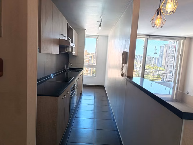 OPORTUNIDAD!!! VENDO DEPARTAMENTO 2D 2B + ESTACIONAMIENTO EN EXCELENTE SECTOR DE MACUL.