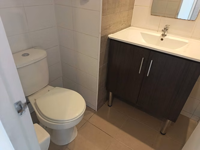 OPORTUNIDAD!!! VENDO DEPARTAMENTO 2D 2B + ESTACIONAMIENTO EN EXCELENTE SECTOR DE MACUL.