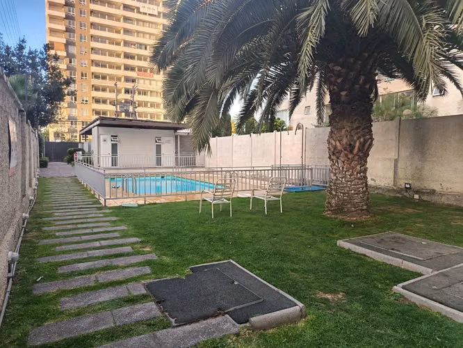 OPORTUNIDAD!!! VENDO DEPARTAMENTO 2D 2B + ESTACIONAMIENTO EN EXCELENTE SECTOR DE MACUL.