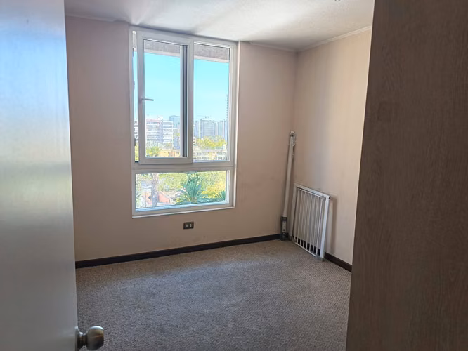 OPORTUNIDAD!!! VENDO DEPARTAMENTO 2D 2B + ESTACIONAMIENTO EN EXCELENTE SECTOR DE MACUL.