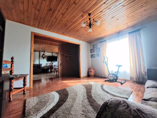 Parcela 5.000m2 con casa 3D/2B regularizada (177631)