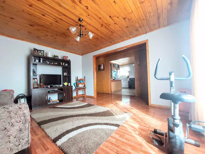 Parcela 5.000m2 con casa 3D/2B regularizada (177631)
