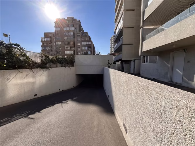 Venta Estacionamiento en venta en Ñuñoa, buena ubicación