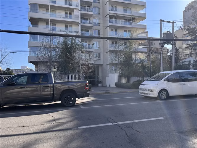 Venta Estacionamiento en venta en Ñuñoa, buena ubicación