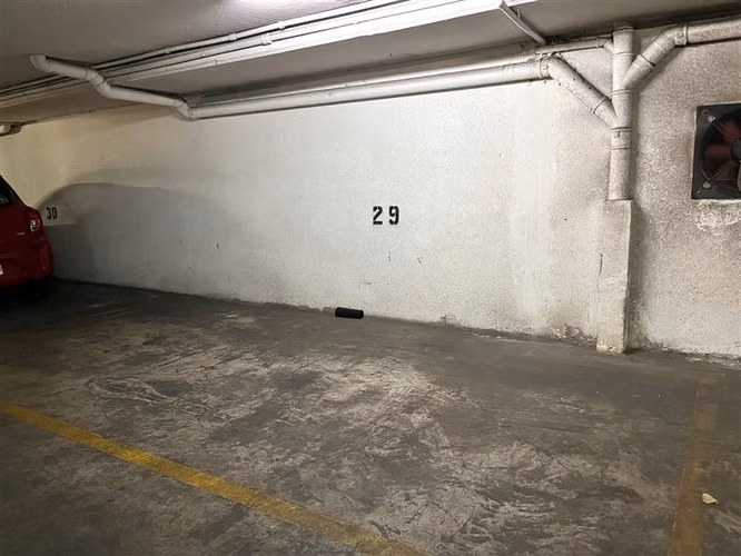 Venta Estacionamiento en venta en Ñuñoa, buena ubicación