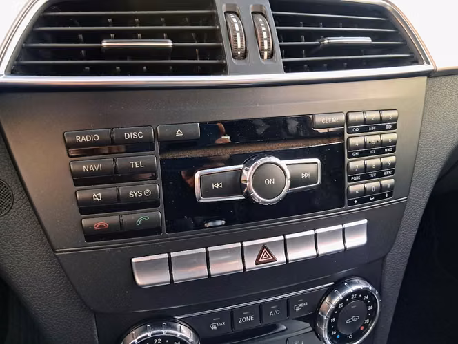 MERCEDES-BENZ C180 CGI COUPE 1.8 AUT 2012 - Imagen 11
