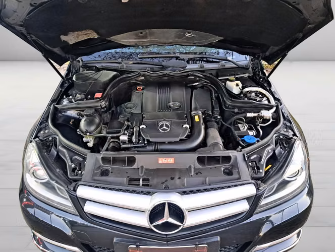 MERCEDES-BENZ C180 CGI COUPE 1.8 AUT 2012 - Imagen 6