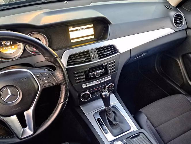 MERCEDES-BENZ C180 CGI COUPE 1.8 AUT 2012 - Imagen 9