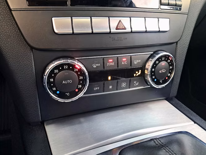MERCEDES-BENZ C180 CGI COUPE 1.8 AUT 2012 - Imagen 12
