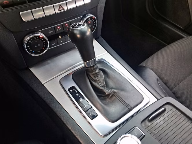 MERCEDES-BENZ C180 CGI COUPE 1.8 AUT 2012 - Imagen 13
