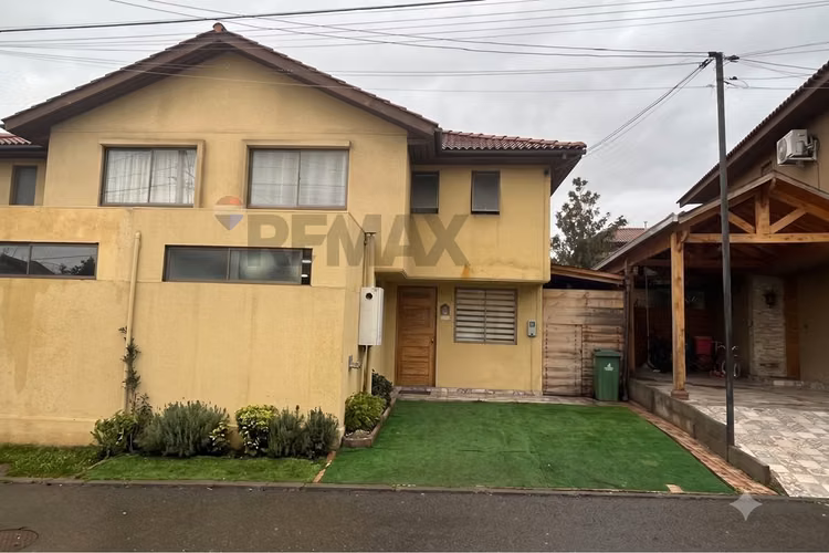 Acogedora casa en venta 4d3b