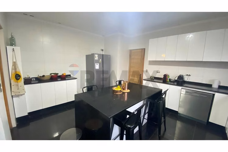 Casa moderna y amplia 6d/3b en paine