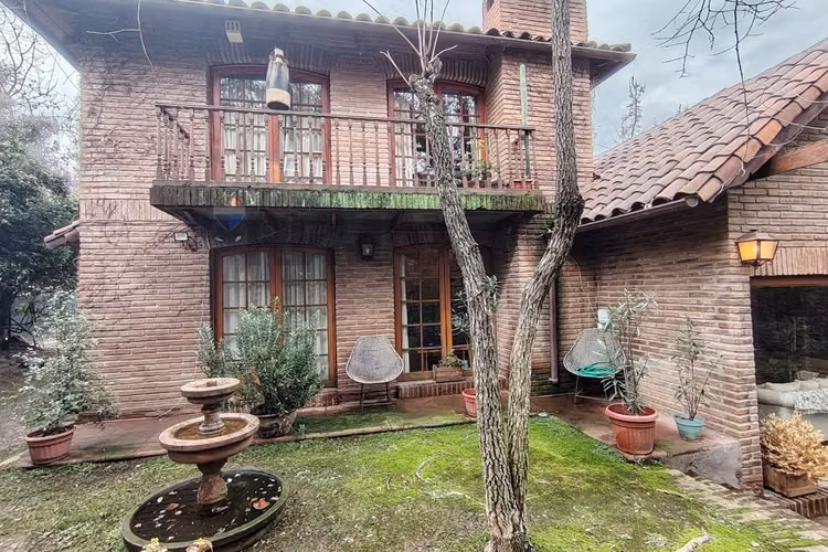 Espectacular casa lo barnechea - Imagen 3
