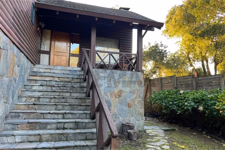Arriendo diario casa a orillas del lago