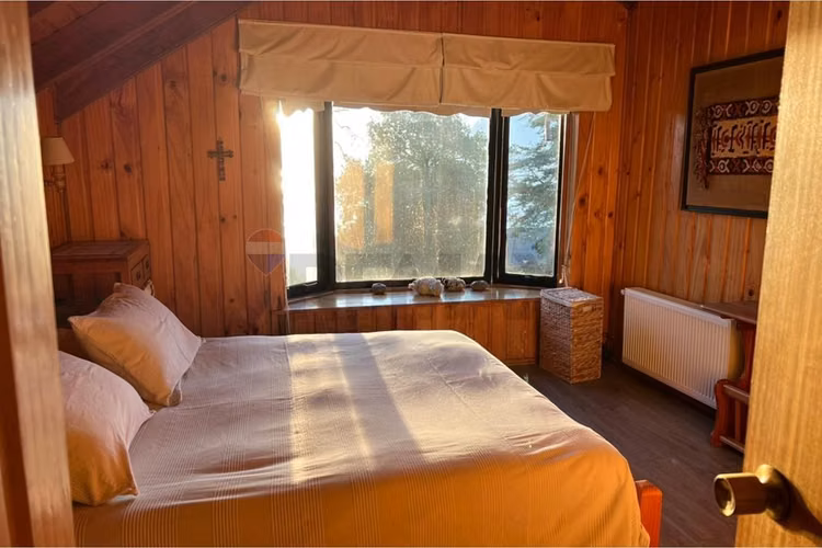 Arriendo diario casa a orillas del lago