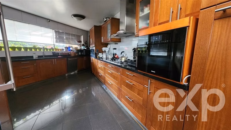 Casa en Arriendo Los Nogales, Lo Barnechea 4D 5B