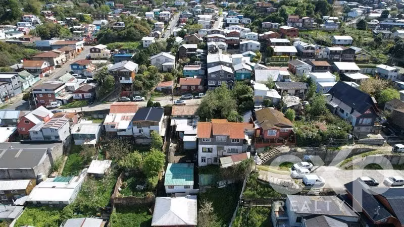 Sitio grande con casa en venta, barrio Pto,en Puerto Montt