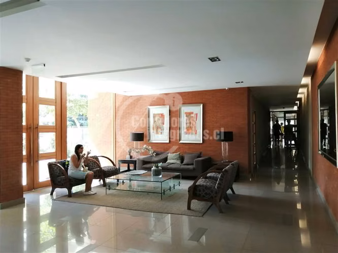 2 dorm. 2 baños. Estac. Bodega. en Las Condes
